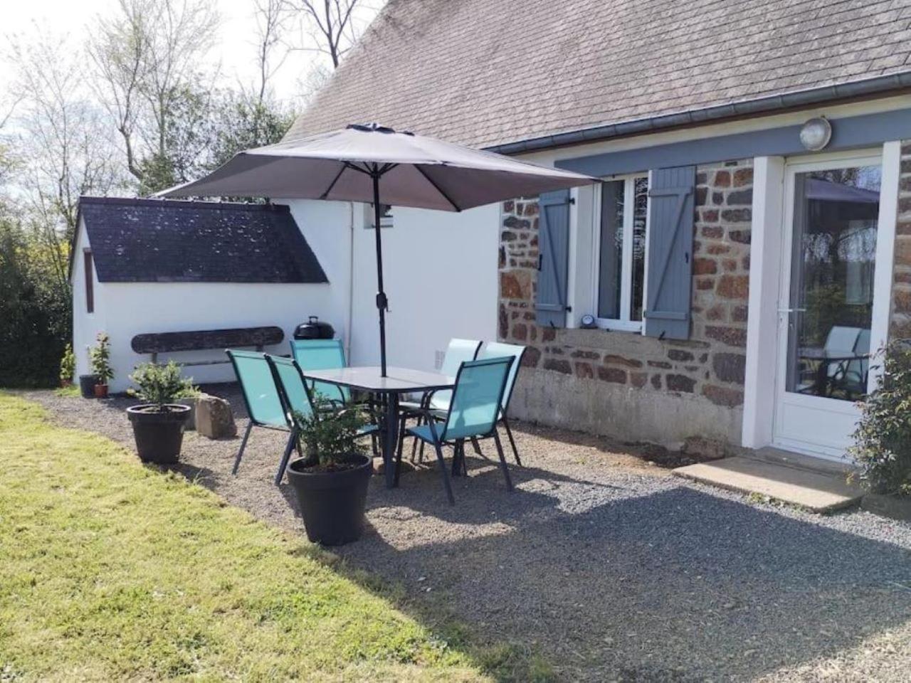La Croix Douillet Gavray-sur-Sienne Exterior foto